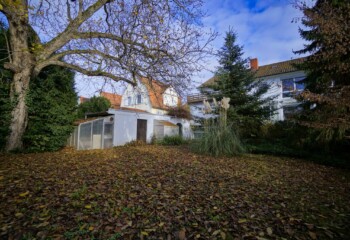 Ansicht Haus von Garten